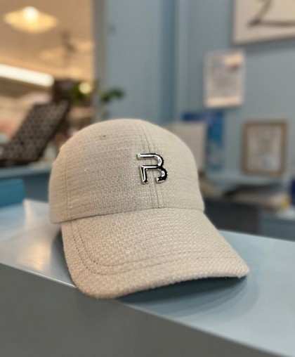 Бейсболка белого цвета Baranett