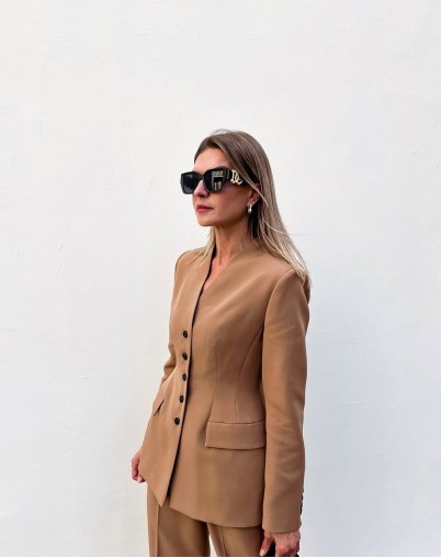 Жакет женский карамельного цвета