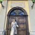 Тренч золотого цвета авторского бренда Biruk