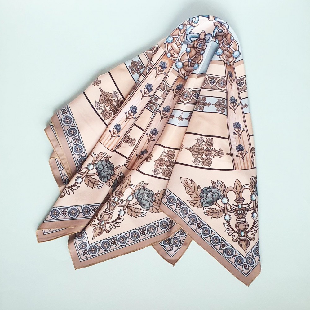 купить дизайнерский Шелковый платок ручной работы «Слуцкие мотивы День» в Минске