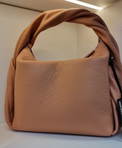 Женская сумка бренда Panaskin Spiral карамельного цвета